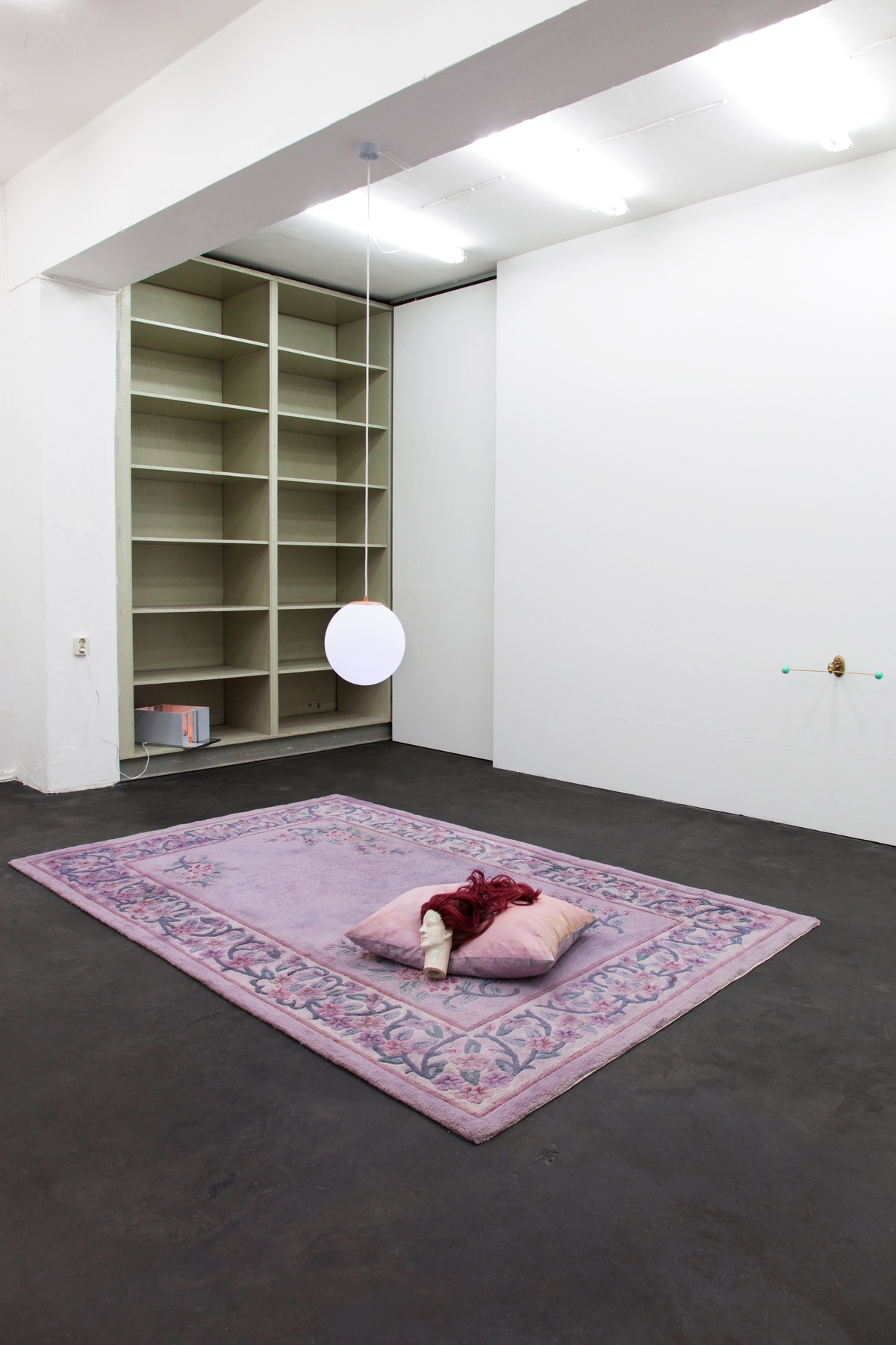 Soshiro Matsubara, Alma Mahler, 2018carpet, ceramics, artificial hair, pillow, glass lampvarious dimensions